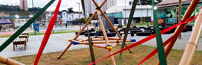 São Paulo para crianças - Férias em SP: jogo de damas em tamanho gigante  pra brincar no Sesc Campo Limpo