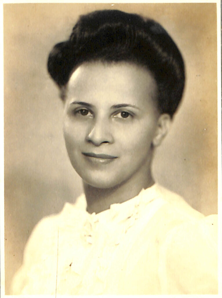 A socióloga e psicanalista Virgínia 
Leone Bicudo (1910-2003), 
uma pioneira nos estudos sobre o 
racismo na sociedade brasileira.