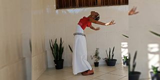 Kemetic Yoga com harpa Queniana ao vivo - Divulgação