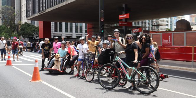 Avenida Paulista às Cegas - foto: Renato Frosch