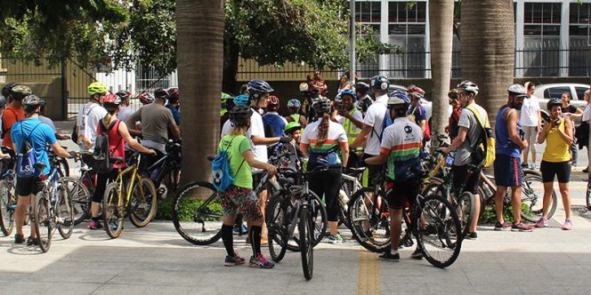 Passeio ciclístico propõe conhecer e circular pelas ruas do bairro Santo Amaro. Foto: Fabio Gomes